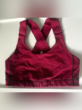 Women’s Stripped Sports Bra 🌵8